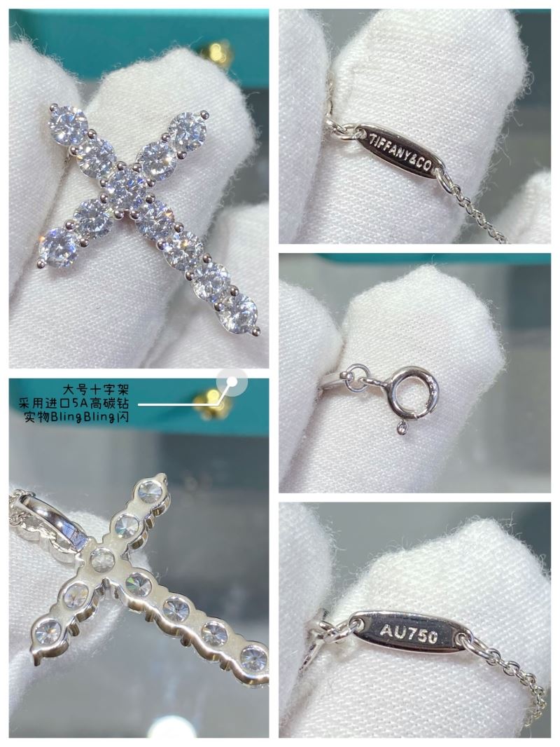 T*f*ny necklaces